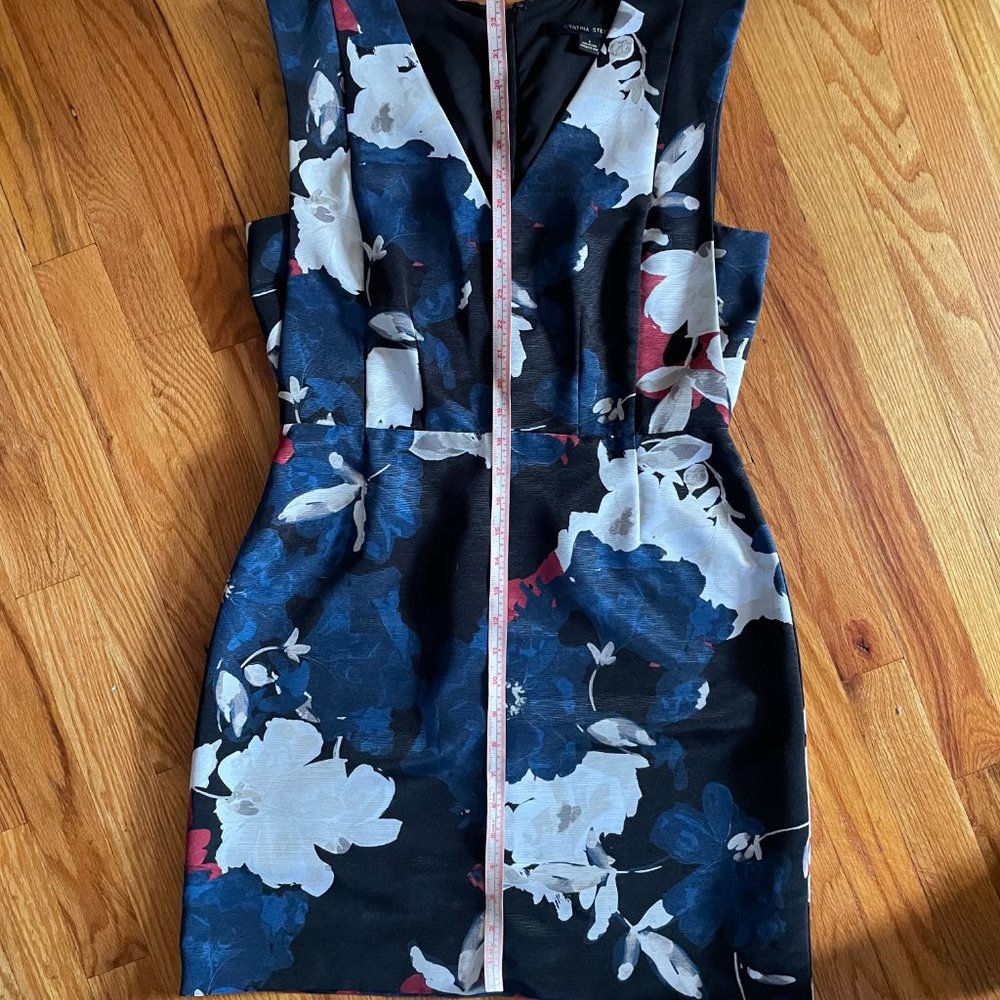 Cynthia Steffe - Navy, Black, Floral zip dress - Thigh Length - Picture 7 of 7